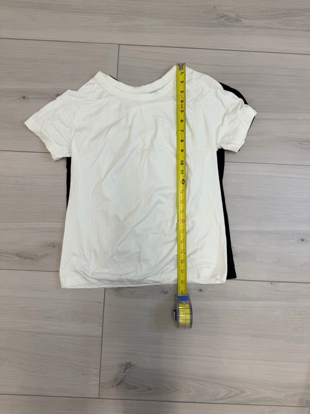 Lululemon + Basic Athletic 3 Pack BUNDLE Short Sleeve Running Shirts Sz M/L - Picture 10 of 10